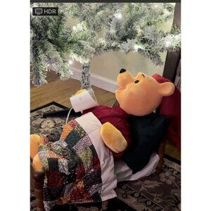 Vtg Disney Animated Winnie The Pooh In Bed Christmas Musical Motionette C VIDEO‎